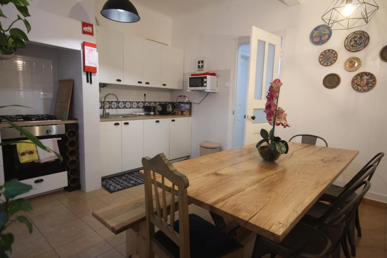 Gæstehus Bordeaux M1 R3 - & Comfortable Double With Private Patio & Shared Bathroom Lisboa